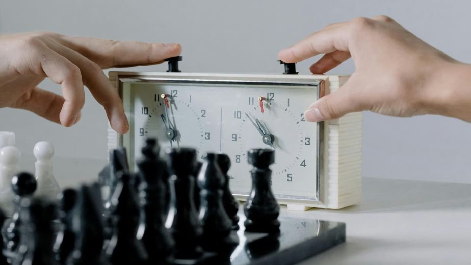Speed chess mastery: focus, precision, agility
